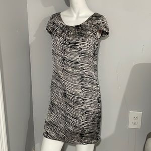 H&M Black/White Sheath Dress Size 2